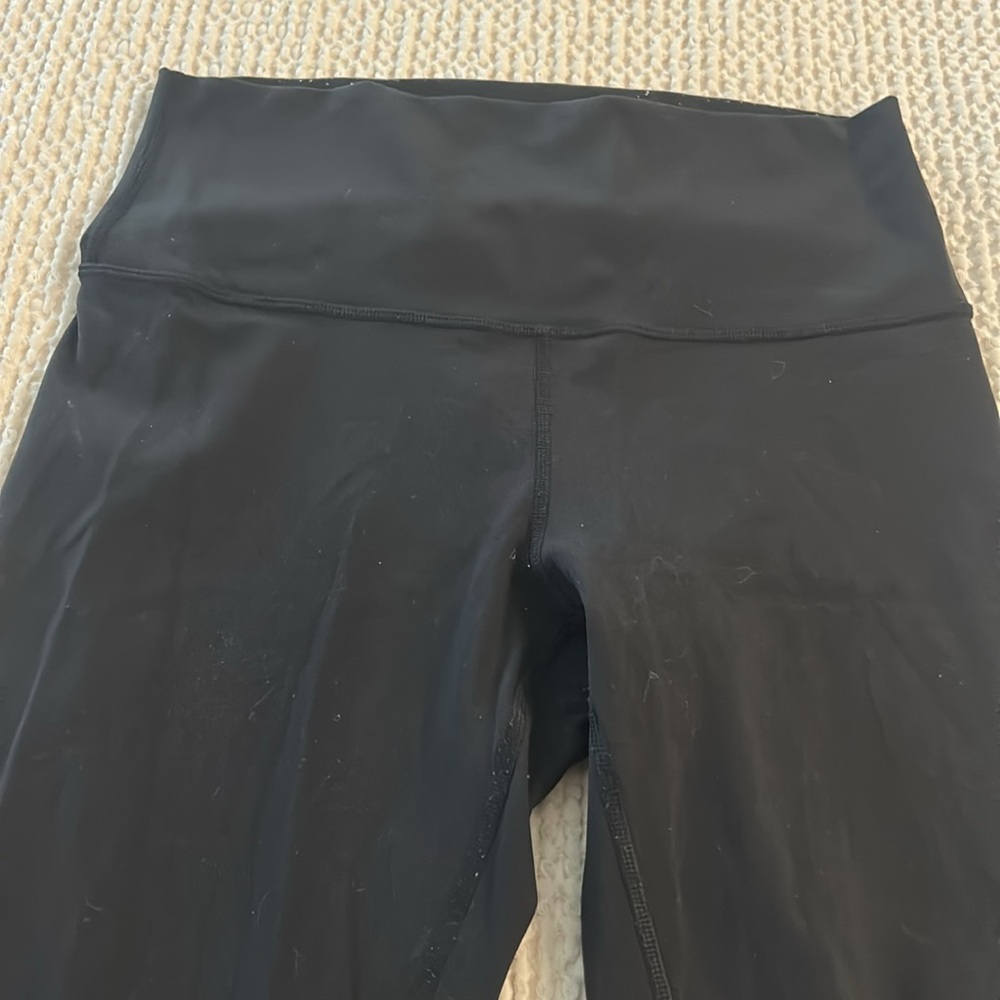 Lululemon solid black leggings in size 4L - Picture 2 of 4